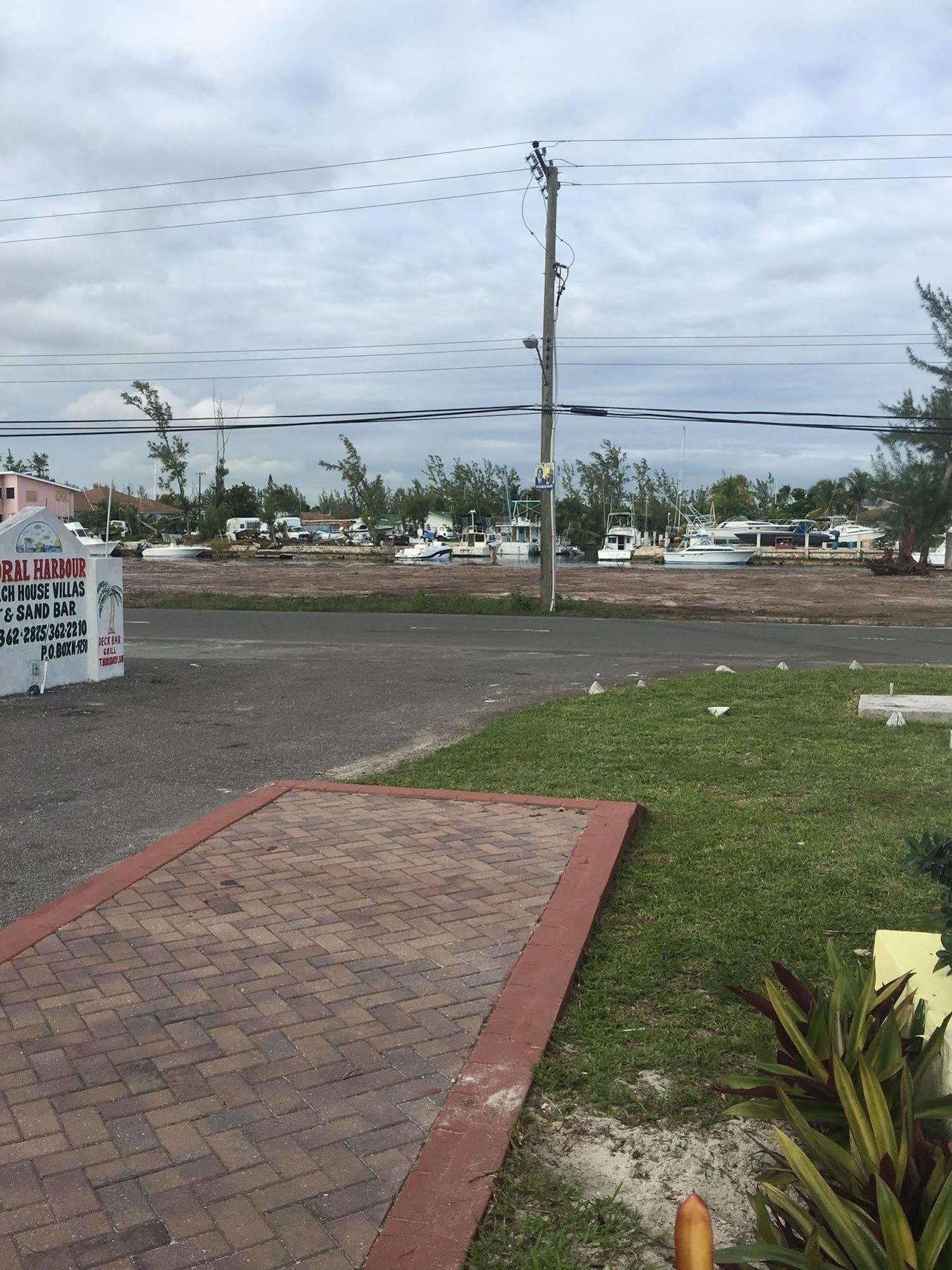 Beach Villas Coral Harbour Exterior photo